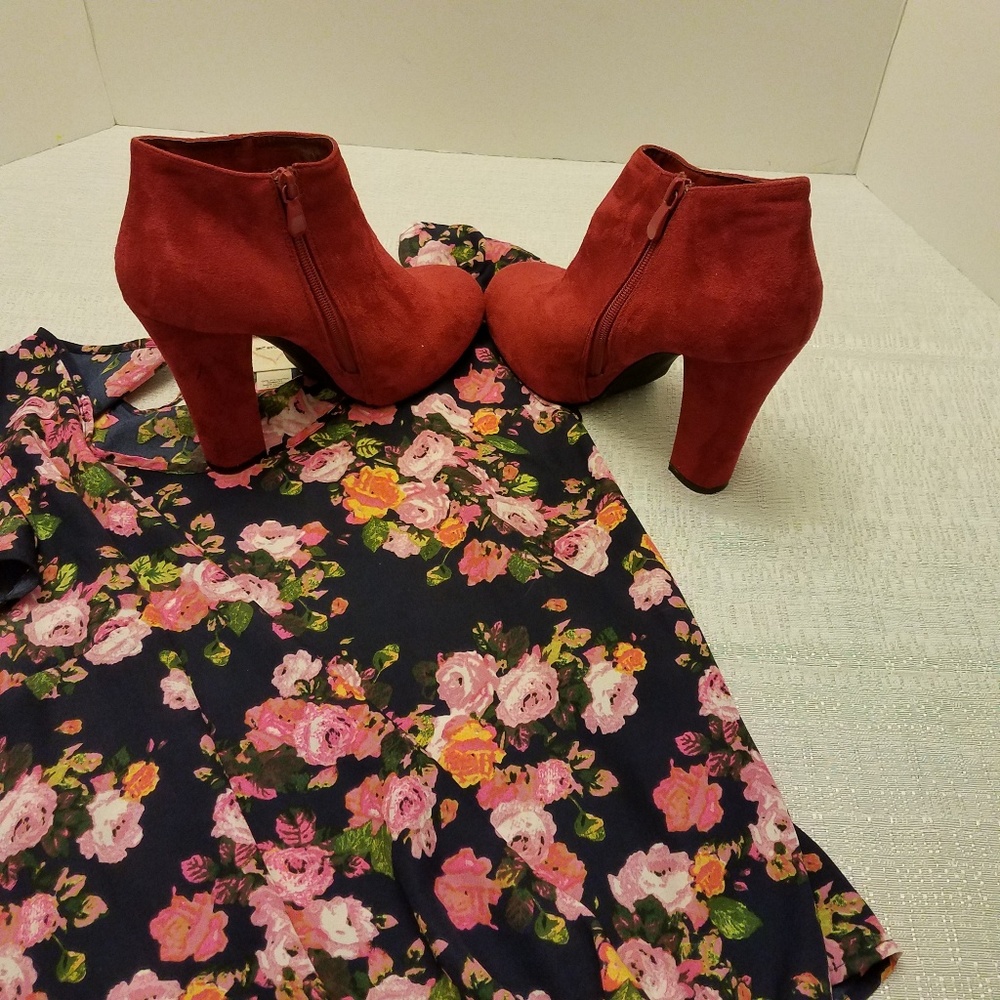 Diba East Brick Red Faux Suede Booties 5 In Heels - Picture 6 of 7